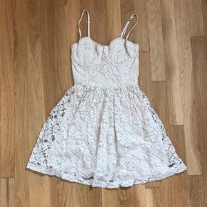 ✨ A&F LACE DRESS ✨